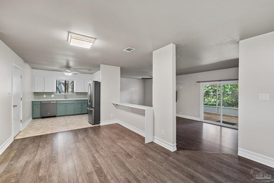 OPEN HOUSE THIS SUNDAY 12-2PM !! Tucked away on a quiet - photo 7