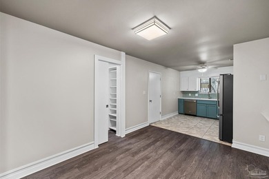 OPEN HOUSE THIS SUNDAY 12-2PM !! Tucked away on a quiet - photo 9
