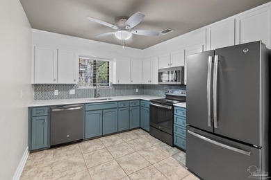 OPEN HOUSE THIS SUNDAY 12-2PM !! Tucked away on a quiet - photo 10