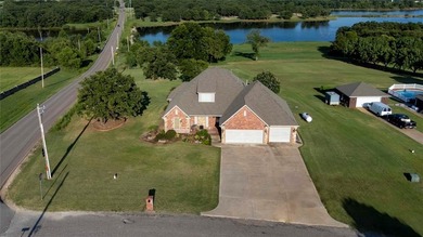 Bell Cow Lake Home For Sale in Chandler Oklahoma