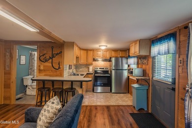 Charming, move-in-ready cottage in Broadalbin, just steps from - photo 11