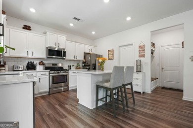 Privacy, peaceful wooded views, and modern construction come - photo 11