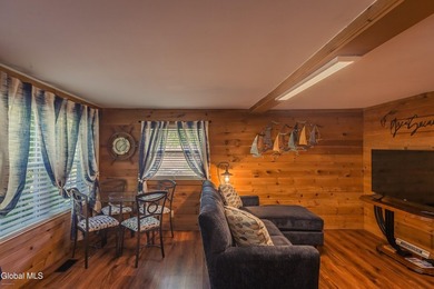 Charming, move-in-ready cottage in Broadalbin, just steps from - photo 12