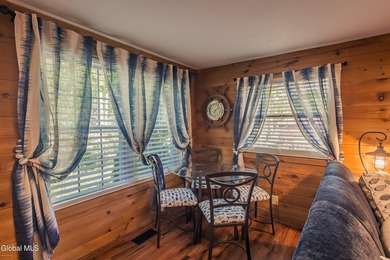 Charming, move-in-ready cottage in Broadalbin, just steps from - photo 15