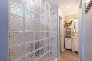 Welcome to this stunning contemporary chalet nestled on 2.6 - photo 18