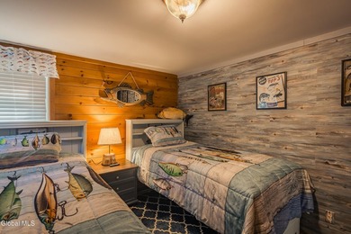 Charming, move-in-ready cottage in Broadalbin, just steps from - photo 19