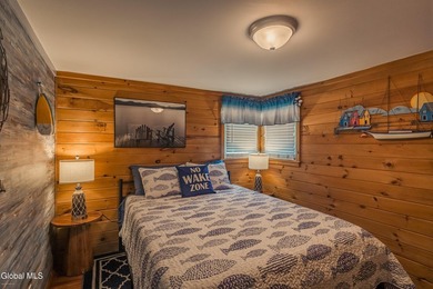 Charming, move-in-ready cottage in Broadalbin, just steps from - photo 20