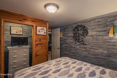 Charming, move-in-ready cottage in Broadalbin, just steps from - photo 21
