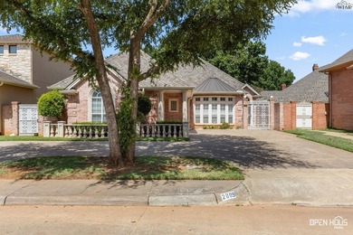 The heart of the home has a whole new look! This beautiful home - photo 2