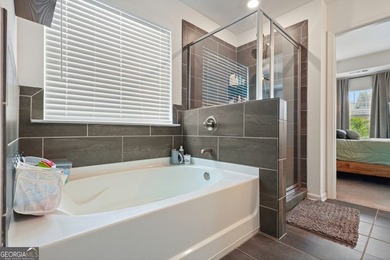 Privacy, peaceful wooded views, and modern construction come - photo 26