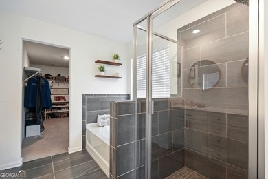 Privacy, peaceful wooded views, and modern construction come - photo 28