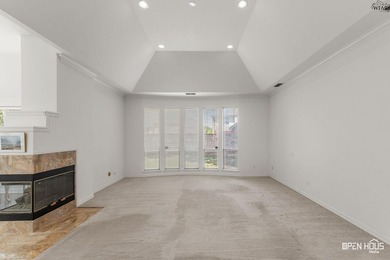 The heart of the home has a whole new look! This beautiful home - photo 8