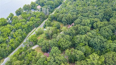 Welcome to this stunning contemporary chalet nestled on 2.6 - photo 47