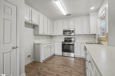 Welcome to 1 LONG POND COURT in GREER, a well-maintained 3 - photo 9
