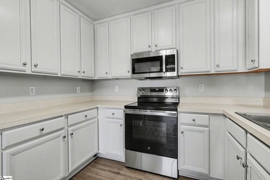 Welcome to 1 LONG POND COURT in GREER, a well-maintained 3 - photo 10