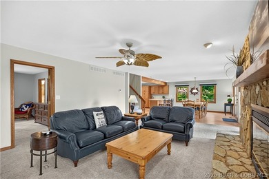 4 BED/4.5 BATHS/3600+ SQ.FT., 115' LAKEFRONT ON 2 LOTS WITH - photo 11