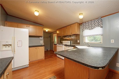 Welcome home to this 3 bedroom, 2 bathroom doublewide situated - photo 5