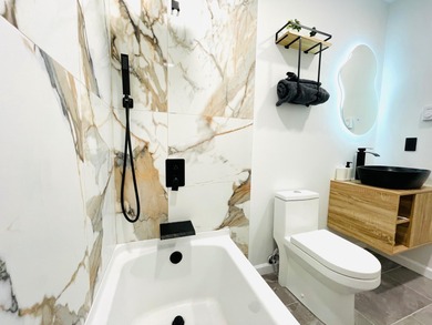 LOCATION! LOCATION! LOCATION! ** friendly community** *** FULLY