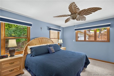 4 BED/4.5 BATHS/3600+ SQ.FT., 115' LAKEFRONT ON 2 LOTS WITH - photo 17