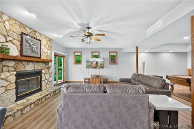 4 BED/4.5 BATHS/3600+ SQ.FT., 115' LAKEFRONT ON 2 LOTS WITH - photo 25