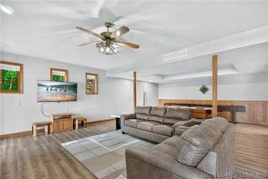 4 BED/4.5 BATHS/3600+ SQ.FT., 115' LAKEFRONT ON 2 LOTS WITH - photo 27