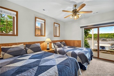 4 BED/4.5 BATHS/3600+ SQ.FT., 115' LAKEFRONT ON 2 LOTS WITH - photo 31