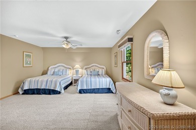 4 BED/4.5 BATHS/3600+ SQ.FT., 115' LAKEFRONT ON 2 LOTS WITH - photo 38