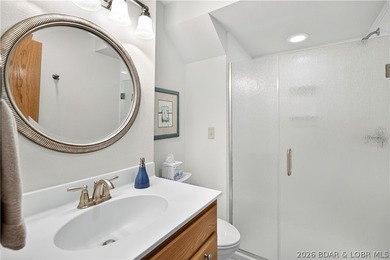 4 BED/4.5 BATHS/3600+ SQ.FT., 115' LAKEFRONT ON 2 LOTS WITH - photo 40