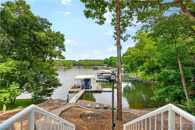 4 BED/4.5 BATHS/3600+ SQ.FT., 115' LAKEFRONT ON 2 LOTS WITH - photo 45