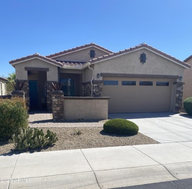 Lake Home Sale Pending in Goodyear, Arizona