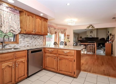 Welcome to 282 Boscombe Avenue - A South Shore Gem! Nestled on a - photo 14