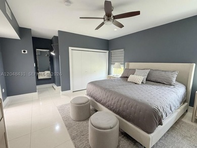 Mid-century modern 4bed/4bath pool home on oversized corner lot - photo 14