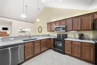 Estate No PCD!! Sensational 2 bedroom, 2 full bath Ranch - photo 27