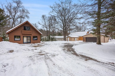 Upper Silver Lake Home For Sale in Mears Michigan
