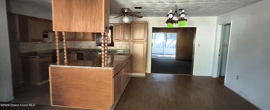 Unlock the potential of this 3-bedroom, 2-bathroom home nestled - photo 13