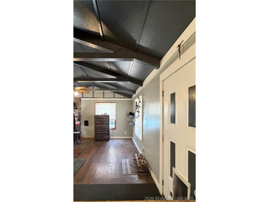 This affordable cabin in the woods is a smart pick for investors - photo 4