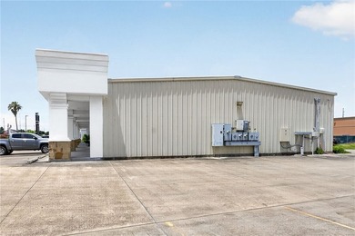 Located in the heart of Calallen's thriving commercial district - photo 16