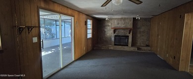 Unlock the potential of this 3-bedroom, 2-bathroom home nestled - photo 16