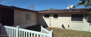 Unlock the potential of this 3-bedroom, 2-bathroom home nestled - photo 19