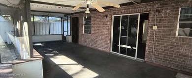 Unlock the potential of this 3-bedroom, 2-bathroom home nestled - photo 21