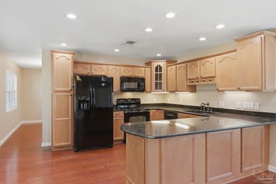 Welcome home to this beautifully maintained property in - photo 8