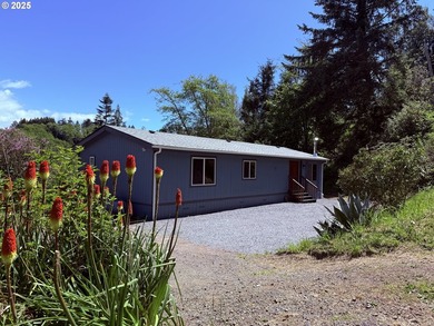 Private Acreage with Valley, Mountain, and Territorial ViewsThis - photo 1