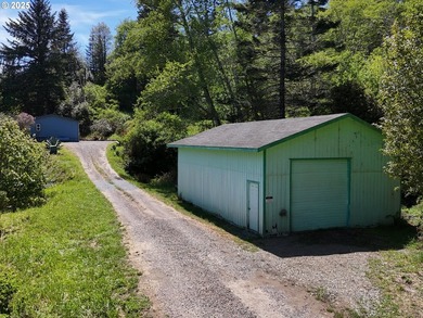Private Acreage with Valley, Mountain, and Territorial ViewsThis - photo 7