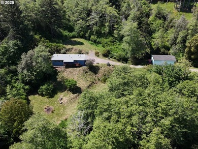 Private Acreage with Valley, Mountain, and Territorial ViewsThis - photo 8