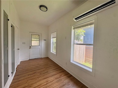 Located near Downtown Corpus Christi, this charming 3-bedroom - photo 11