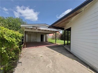 Located near Downtown Corpus Christi, this charming 3-bedroom - photo 15