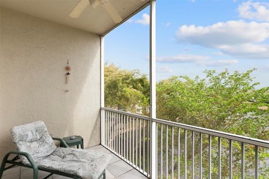 Situated on the top (4th) floor this 2-bed 2-bath residence - photo 21