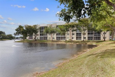 Situated on the top (4th) floor this 2-bed 2-bath residence - photo 24