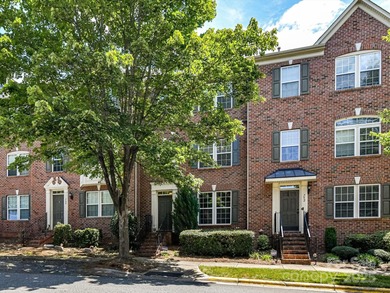 Lake Norman Townhome/Townhouse For Sale in Davidson North Carolina