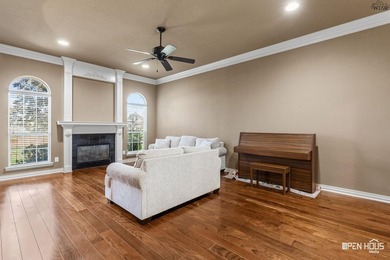 Beautiful 3-bedroom, 2-bath, 2-car garage home featuring - photo 4